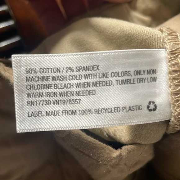 Womens size 4 Andeawy Shorts - Picture 2 of 9